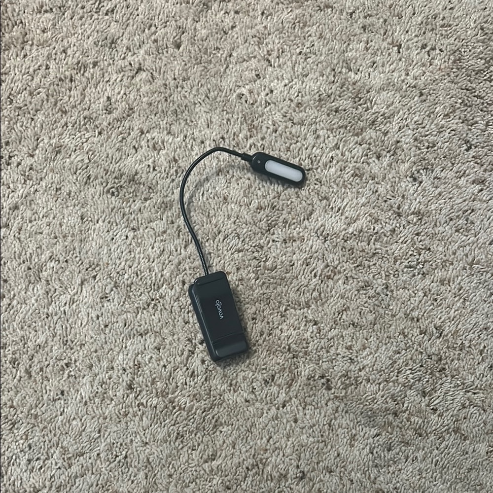 Vavofo Black and Orange Clip-On Light